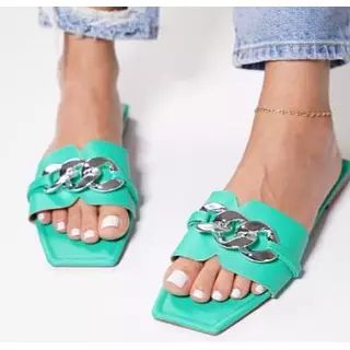 Verde X Adorno Color Plateado