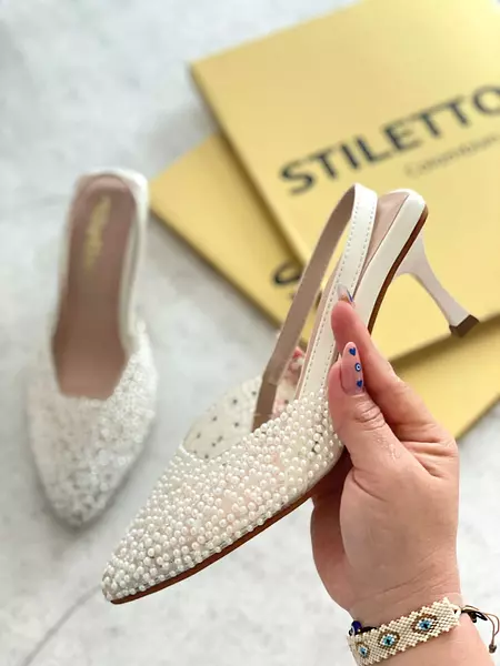 Stilettos Blanco X Adorno Blanco